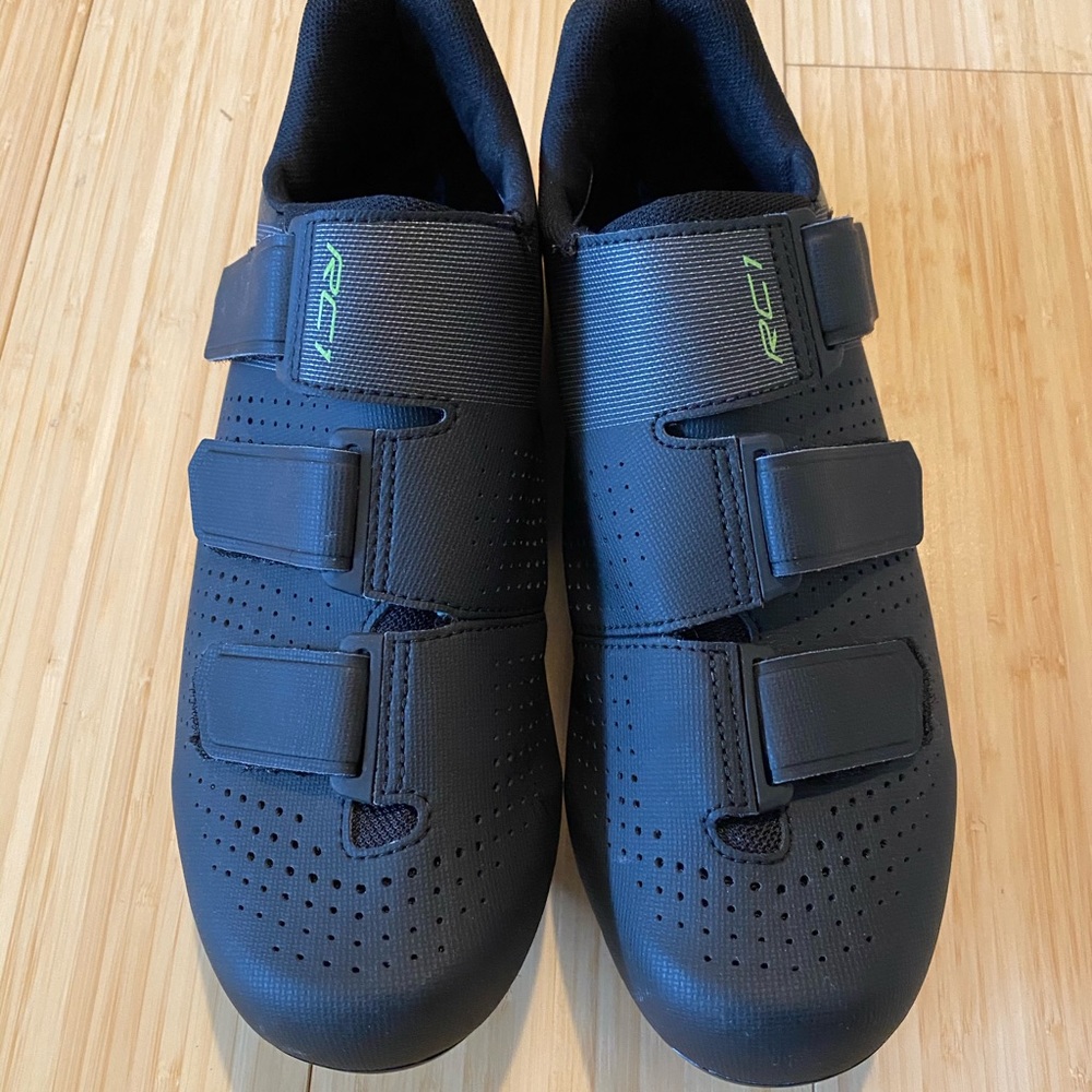 SHIMANO Mens
RC1 Cycling Shoe NWOT